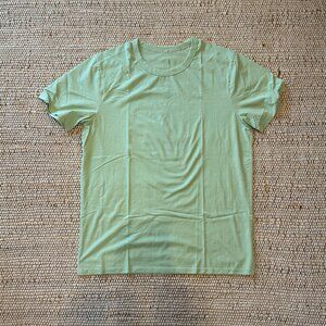 Lululemon Fundamental T in Bright, Light Green